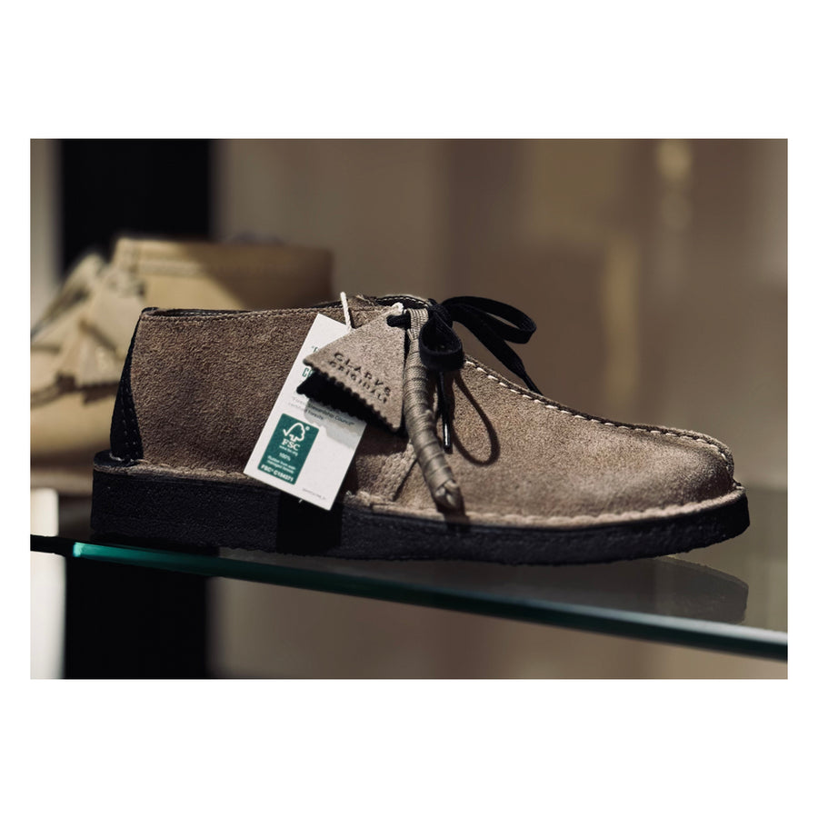 Clarks〉Desert Trek / Dark Grey｜UP NORTH ONLINE STORE