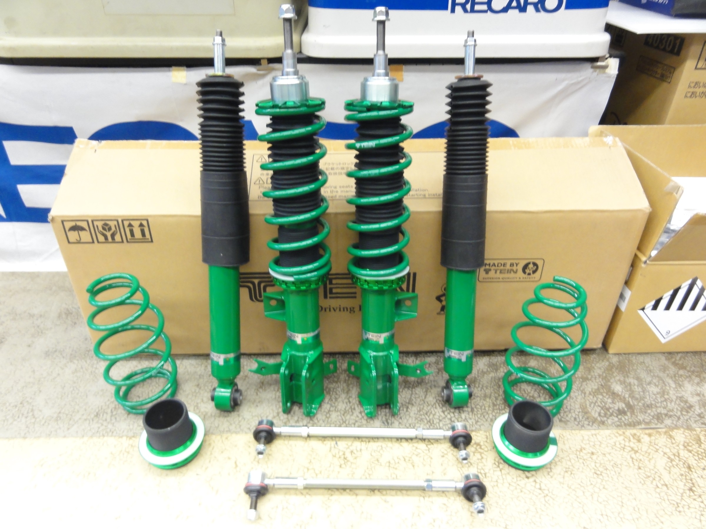 ライフ（JB7）テイン製車高調「STREET BASIS Z」装着＆アライメント