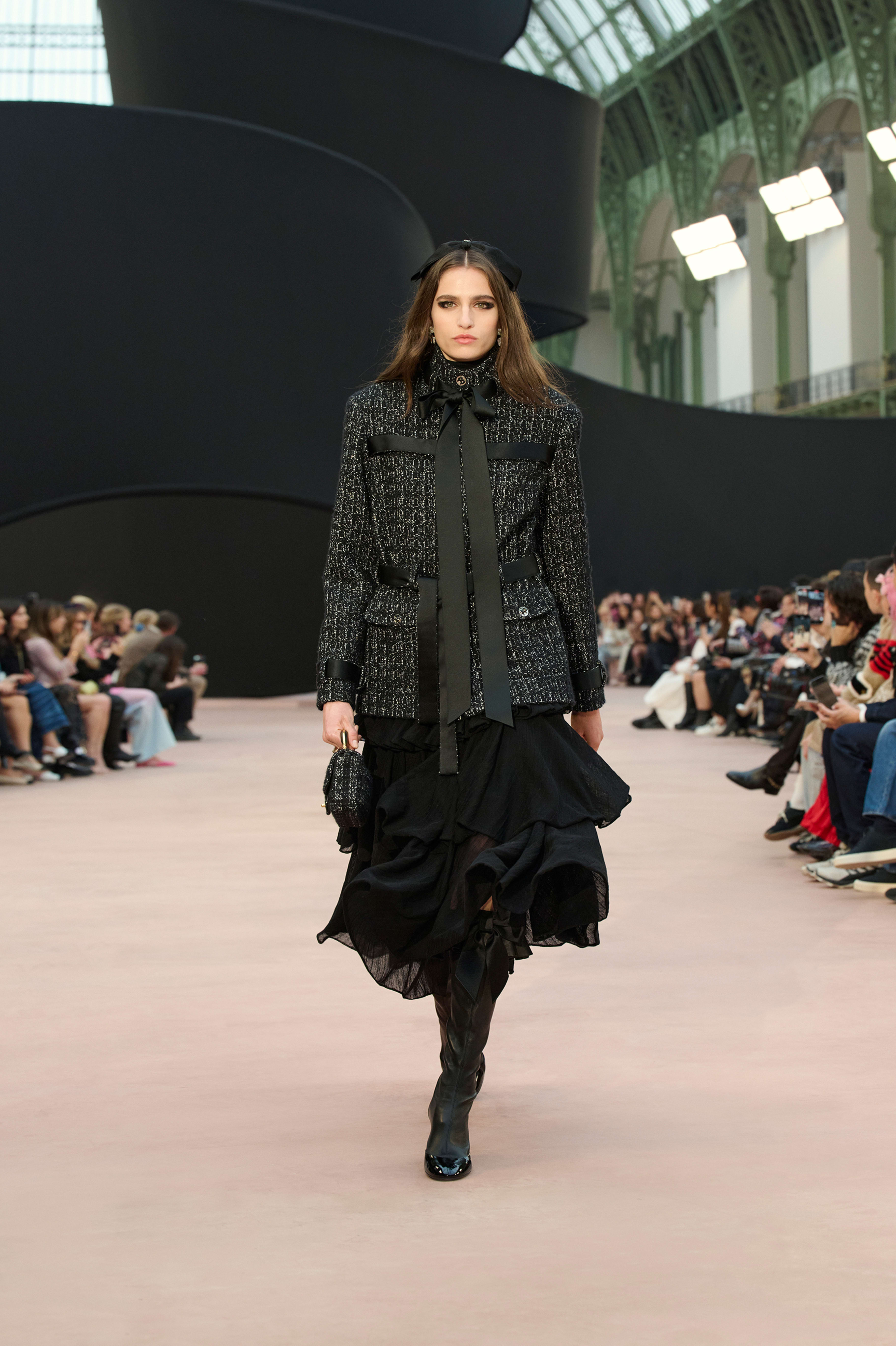 ミディ スカート - ウール、ブラック — ファッション | CHANEL シャネル