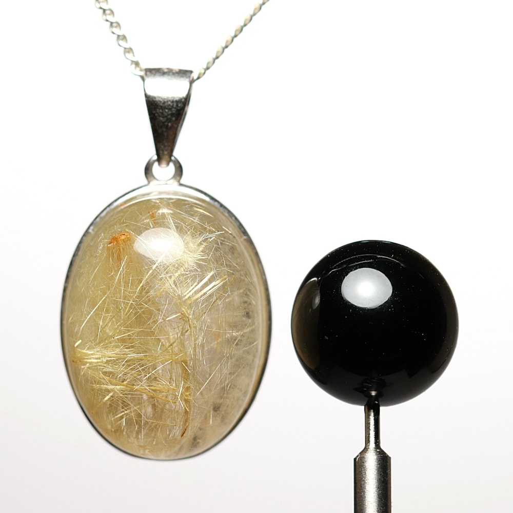 ゴールドルチルクォーツペンダントトップ（シルバー925・オーバル