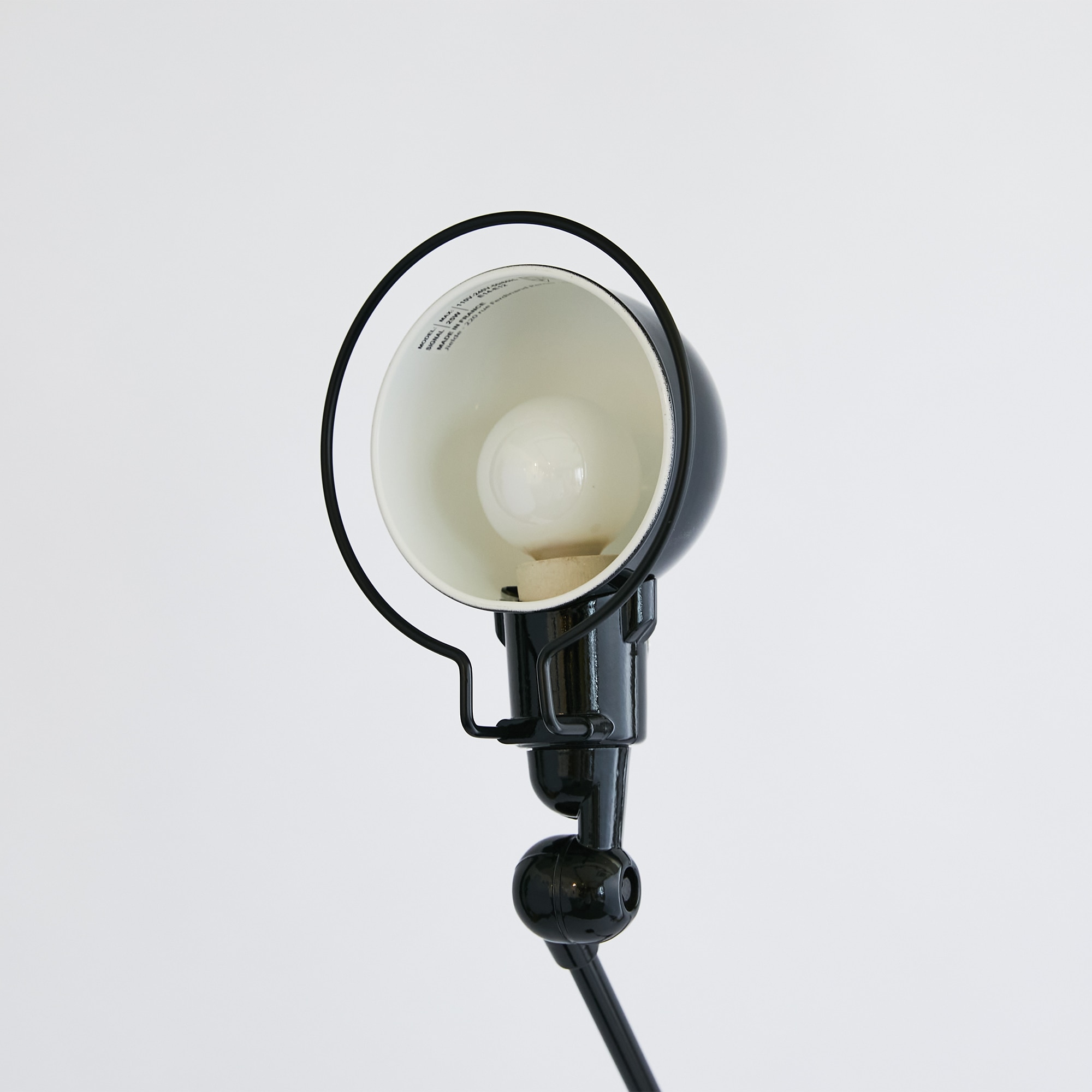 Jielde Signal Floor Lamp Black｜フロアランプ｜IDEE SHOP Online