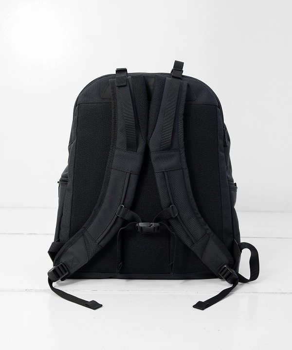 モノリス/MONOLITH BACKPACK PRO SOLID M [バッグ(バックパック