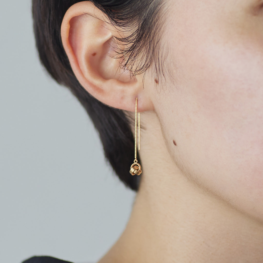 胡桃ピアス – マザーハウス 公式サイト