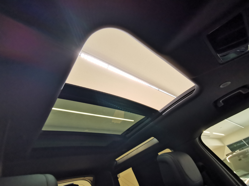 ランドローバー ディフェンダー Xダイナミック SE 2.0L P300 1オーナー