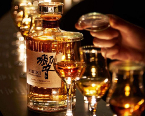 響 ブレンダーズ チョイス ウイスキー サントリー 700mlの通販