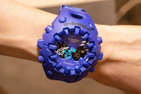 G-SHOCK、有機的デザインの完全新型「GA-V01」 - Impress Watch