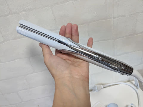 ReFaのヘアアイロンで髪がきれいに! サロンのような艶ストレートが簡単