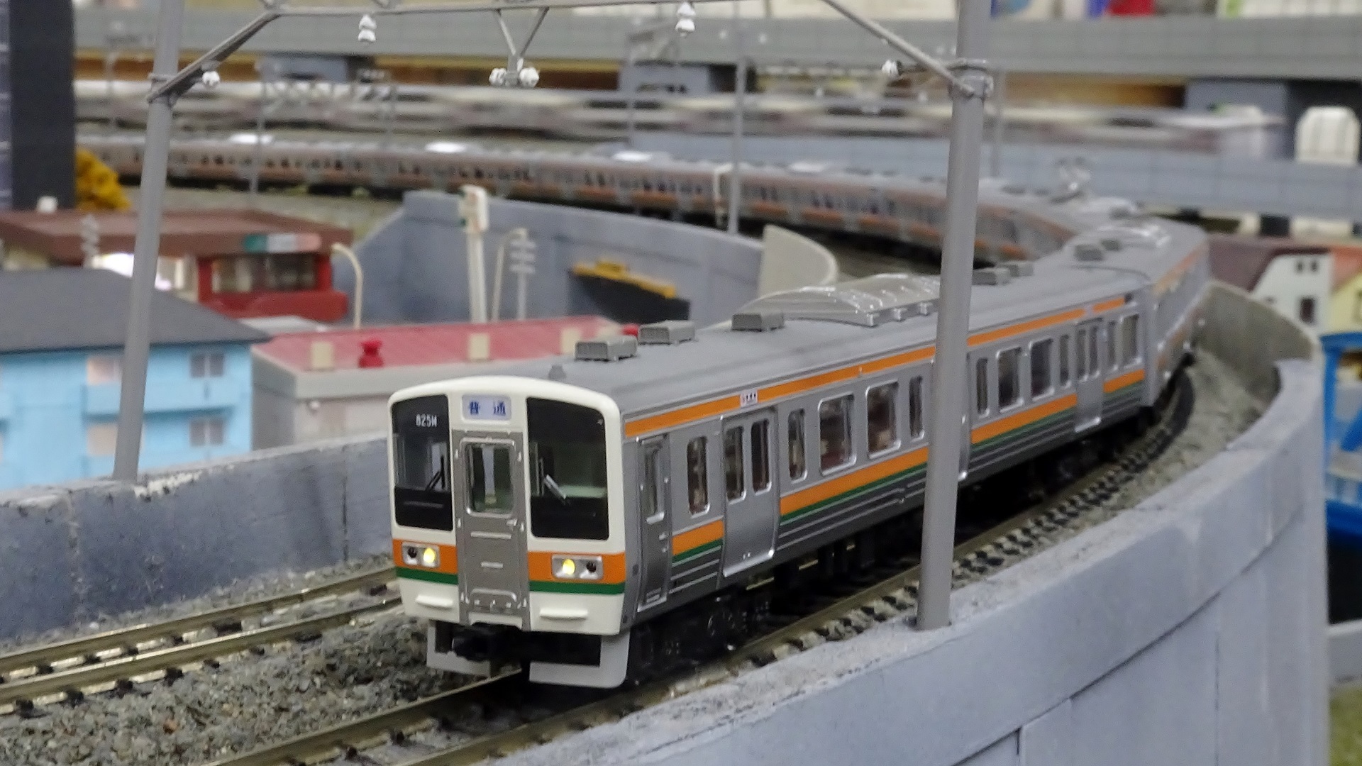 KATO 10-1850 特別企画品 211系0番台(国鉄仕様)15両セット - ビスタ