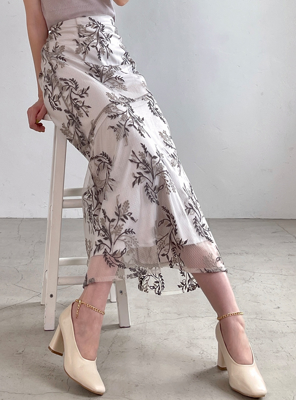 スクエアトゥチェーンストラップフレアヒールレザーパンプス[gd1418