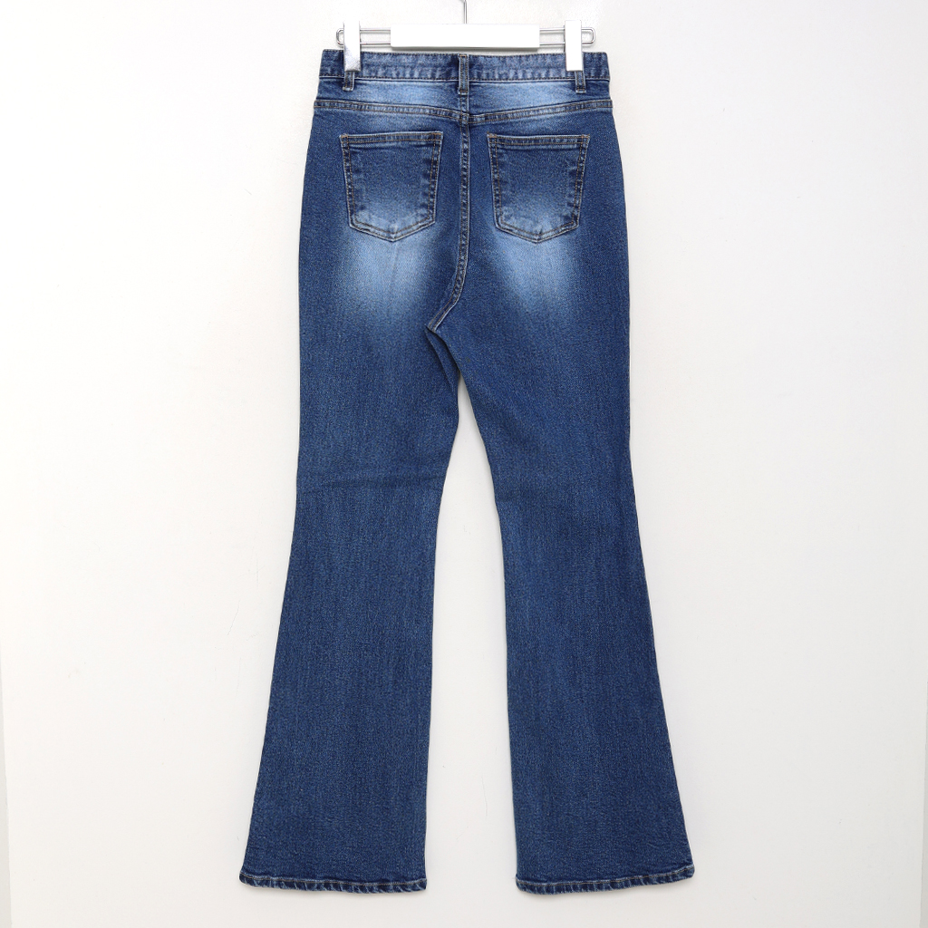 ブルーブーツカットデニムパンツ | ファッション通販サイト NUGU