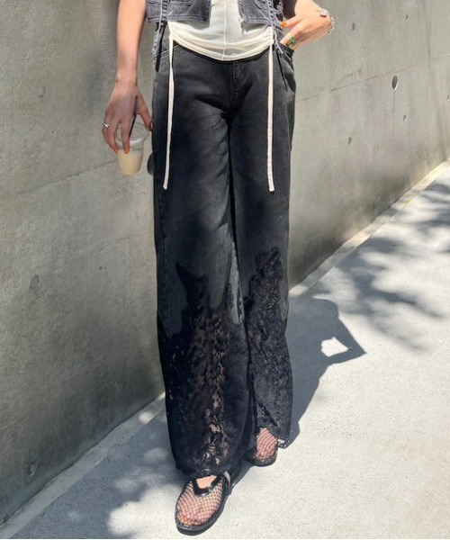 LACE DOCKING FADE DENIM PANTS（デニムパンツ）｜Ameri（アメリ）の