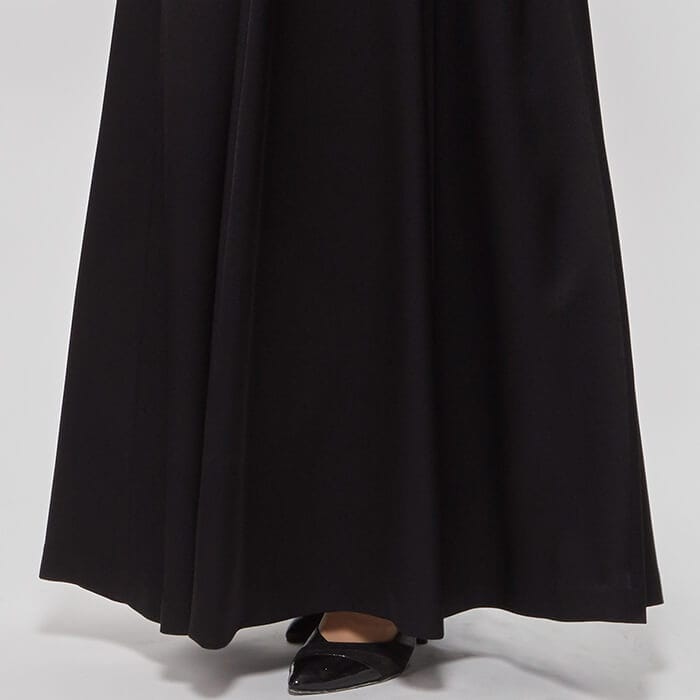 バックサテンアムンゼンのロングスカート 9号・ブラック｜東京