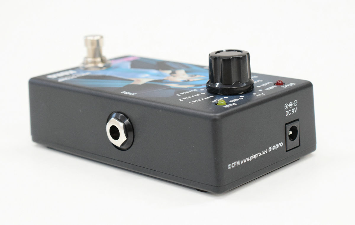 ギターを弾くと初音ミクが歌うエフェクター「MIKU STOMP」で「千本桜