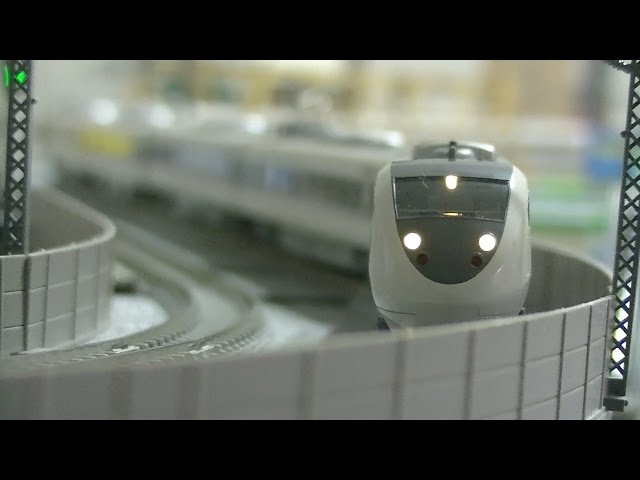 Nゲージ KATO 681系「しらさぎ」走行動画 - YouTube