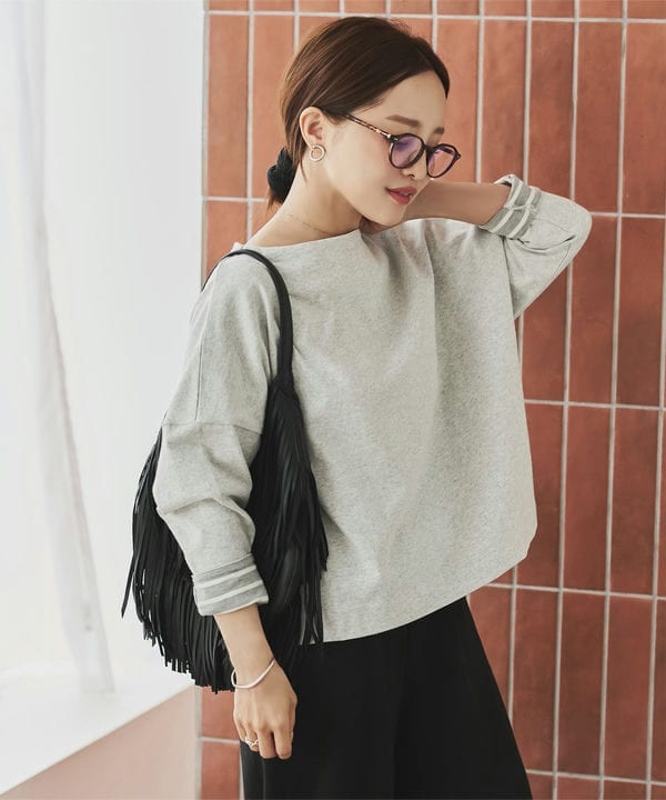 Tシャツ・カットソー (Vネック) の一覧 | マルイウェブチャネル