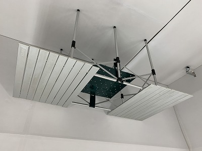 バーベキューグリルラック付アルミロールテーブル | アウトドア用品