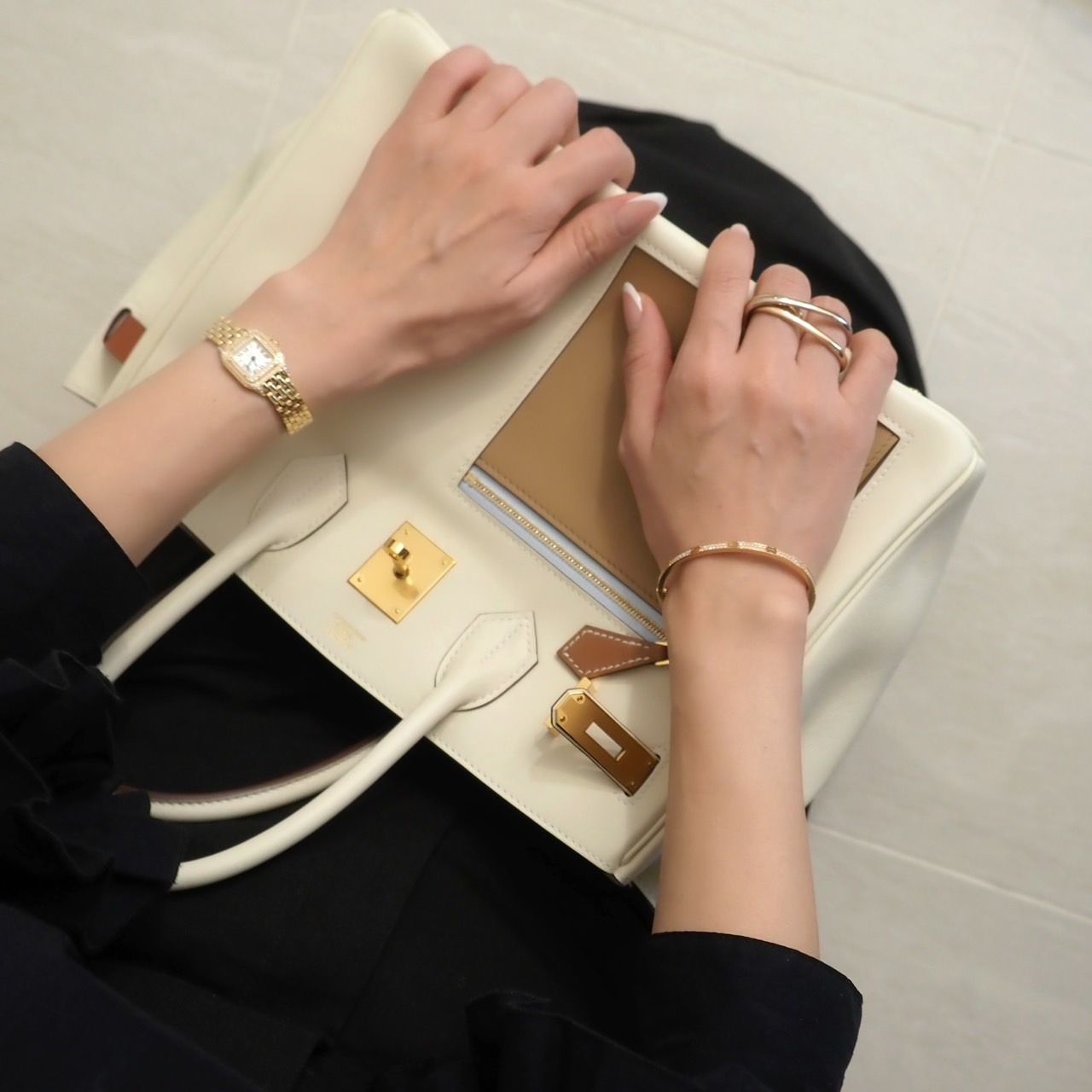 カルティエ】今年発売した限定トリニティが「一生ものジュエリー」の