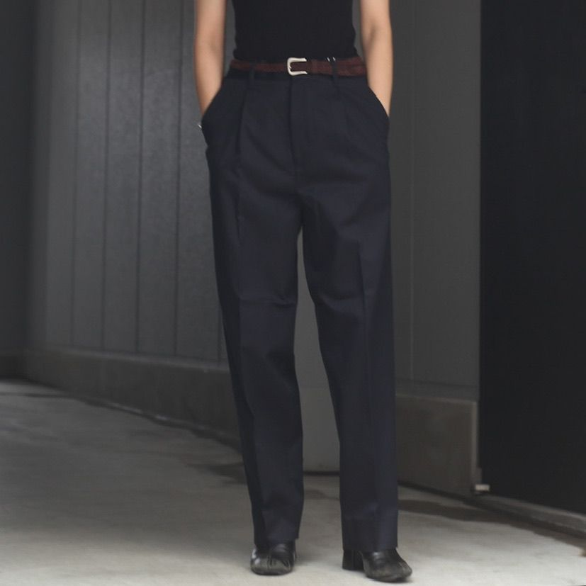 UNIVERSAL PRODUCTS - 【再販売通知受付可能】One Tuck Chino Trousers