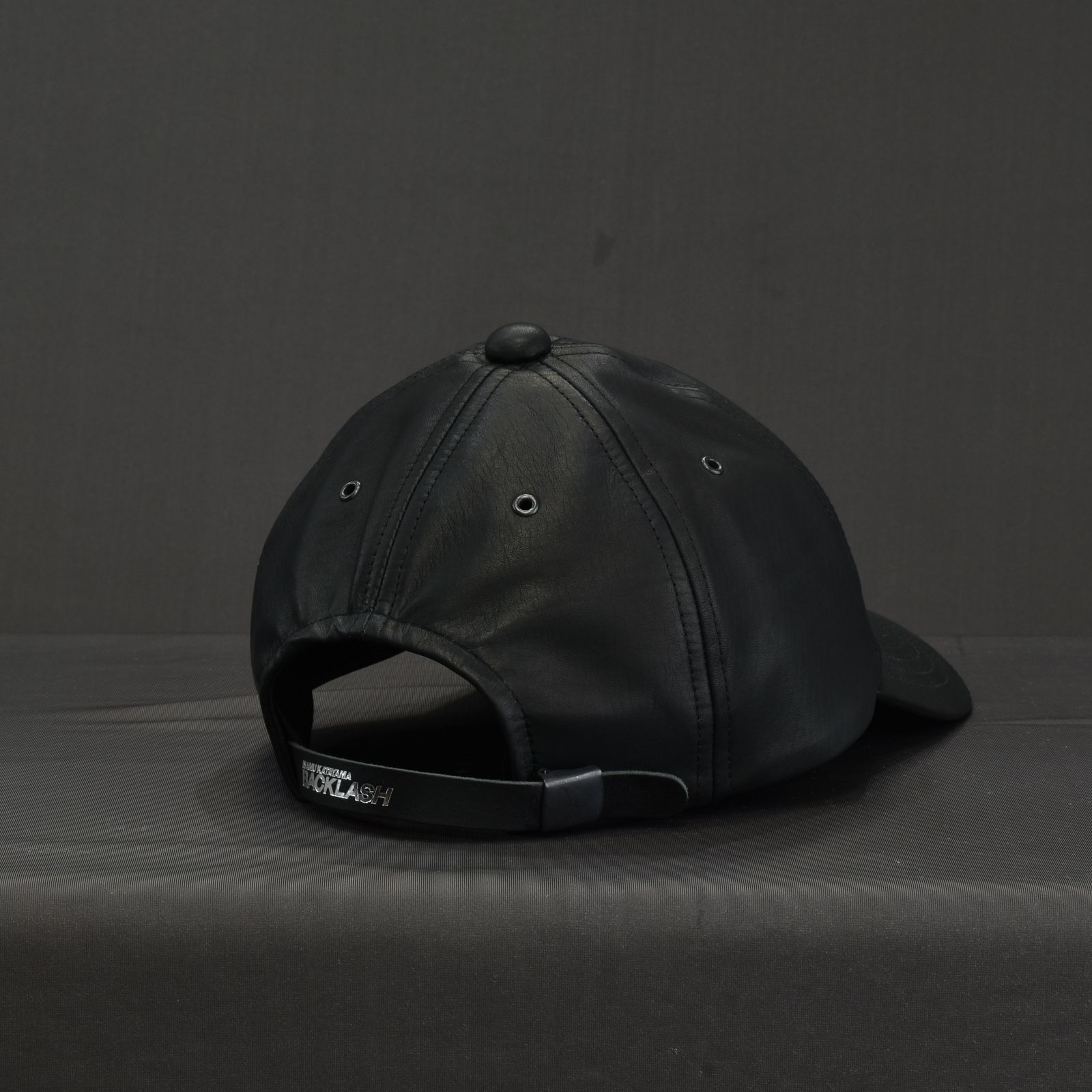ISAMU KATAYAMA BACKLASH - Furniture Leather ローキャップ （BLACK