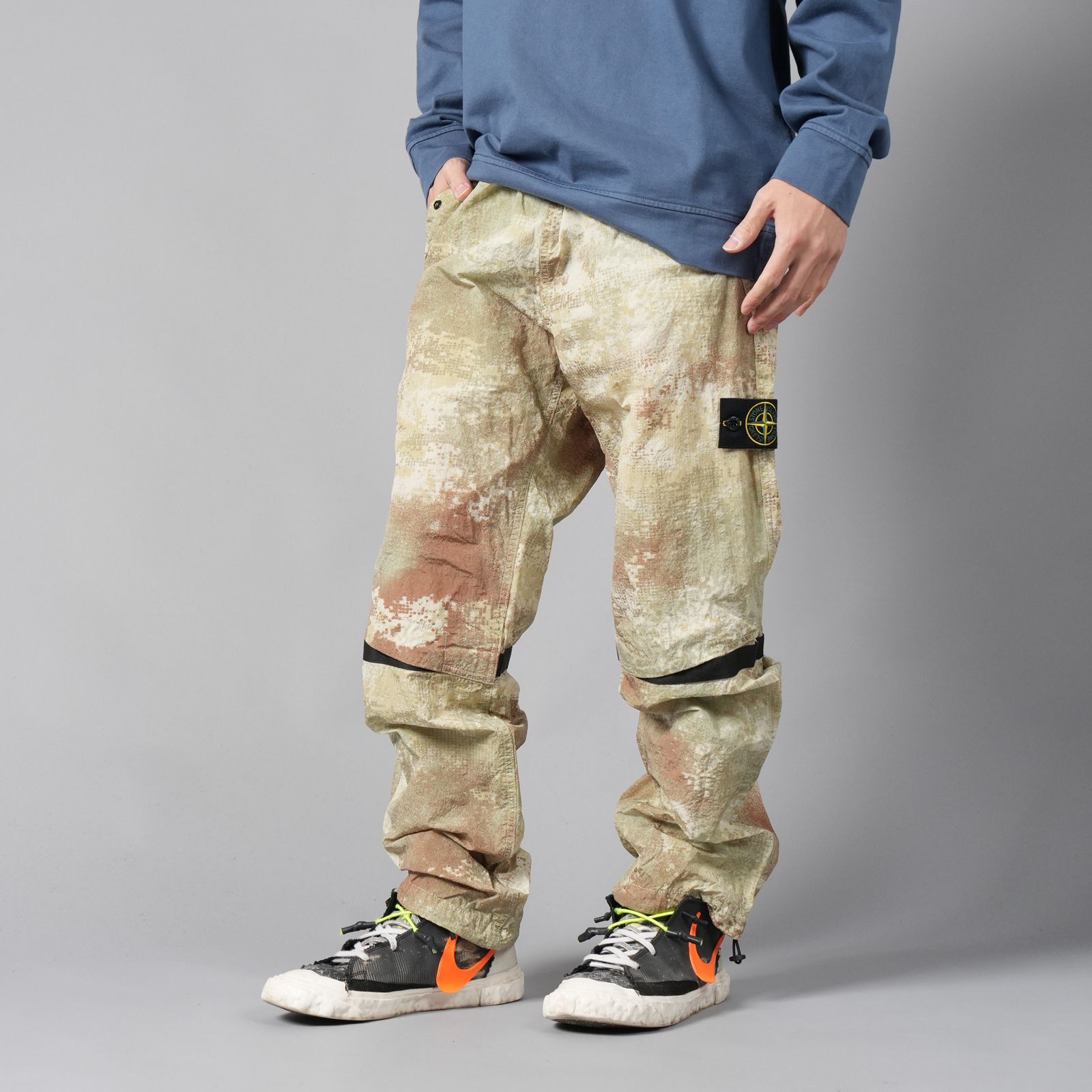 STONE ISLAND - 【ラスト1点】 662E1 / DISSOLVING GRID CAMO ON