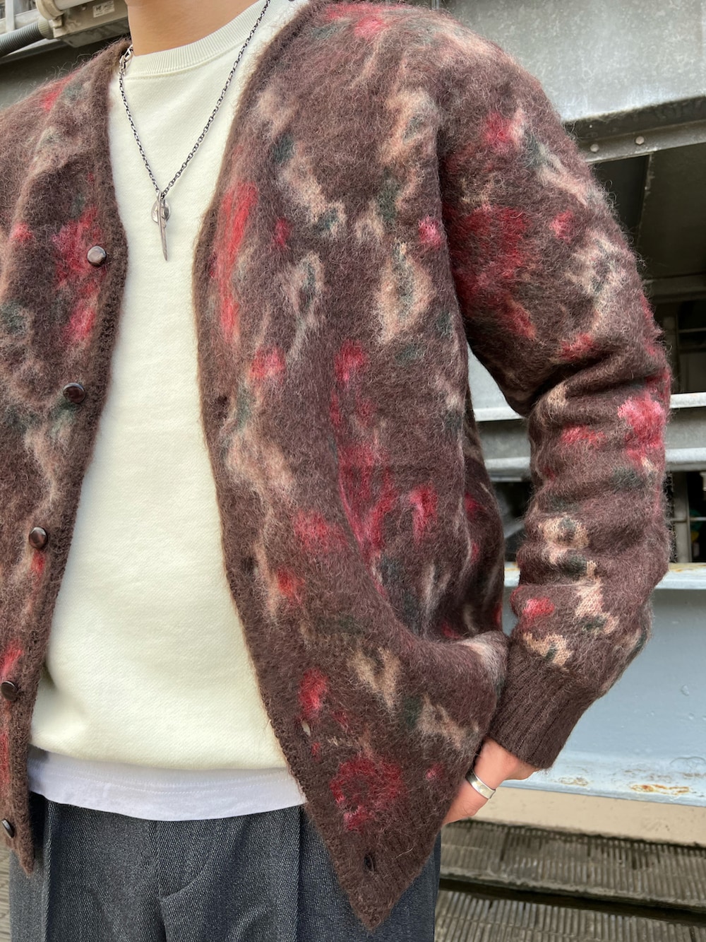 Takuya(URBAN RESEARCH iD ルミネエスト新宿)｜Needlesのカーディガン