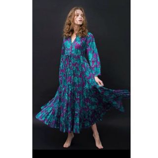 Velnica - Velnica 大人気ロングマキシワンピースの通販 by rich