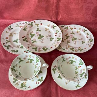WEDGWOOD - ウェッジウッド テーブルクロス ワイルドストロベリーの