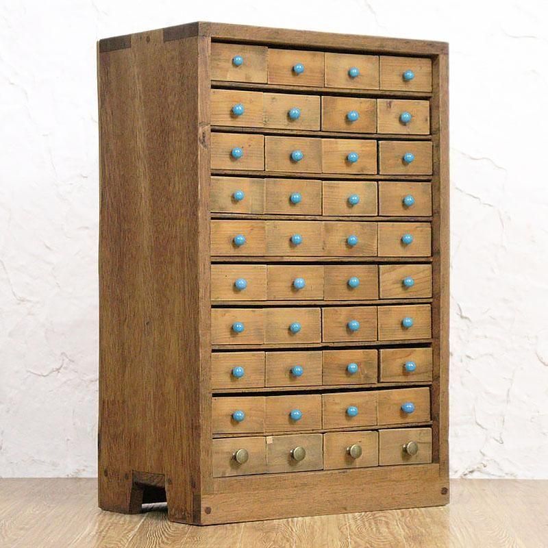 40杯の薬箪笥 - 昭和初期の日本製アンティークインテリア