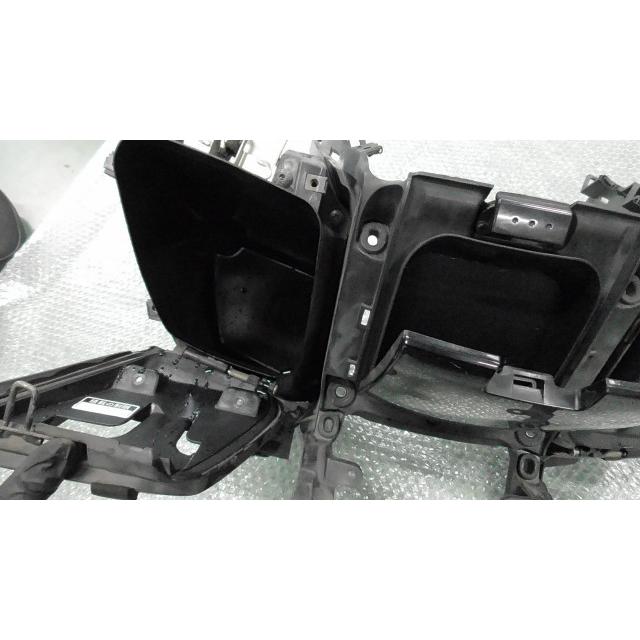 マジェスティ250 SG20J-003xxx の グローブボックス 傷 *1627439745