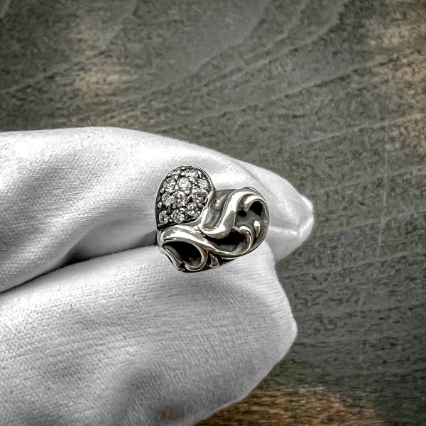 gbss_heart-stud-pd-241021