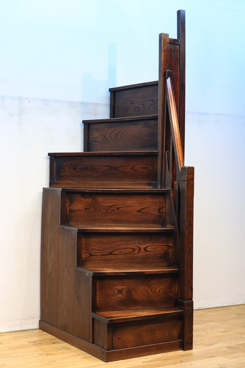 大珍品!! 完全特注品!! 螺旋階段に欅杢目が映える極上階段箪笥 BB2242