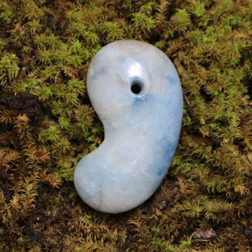 入コン沢・透明感良し・艶良し】（高品質青色ヒスイ）糸魚川天然翡翠