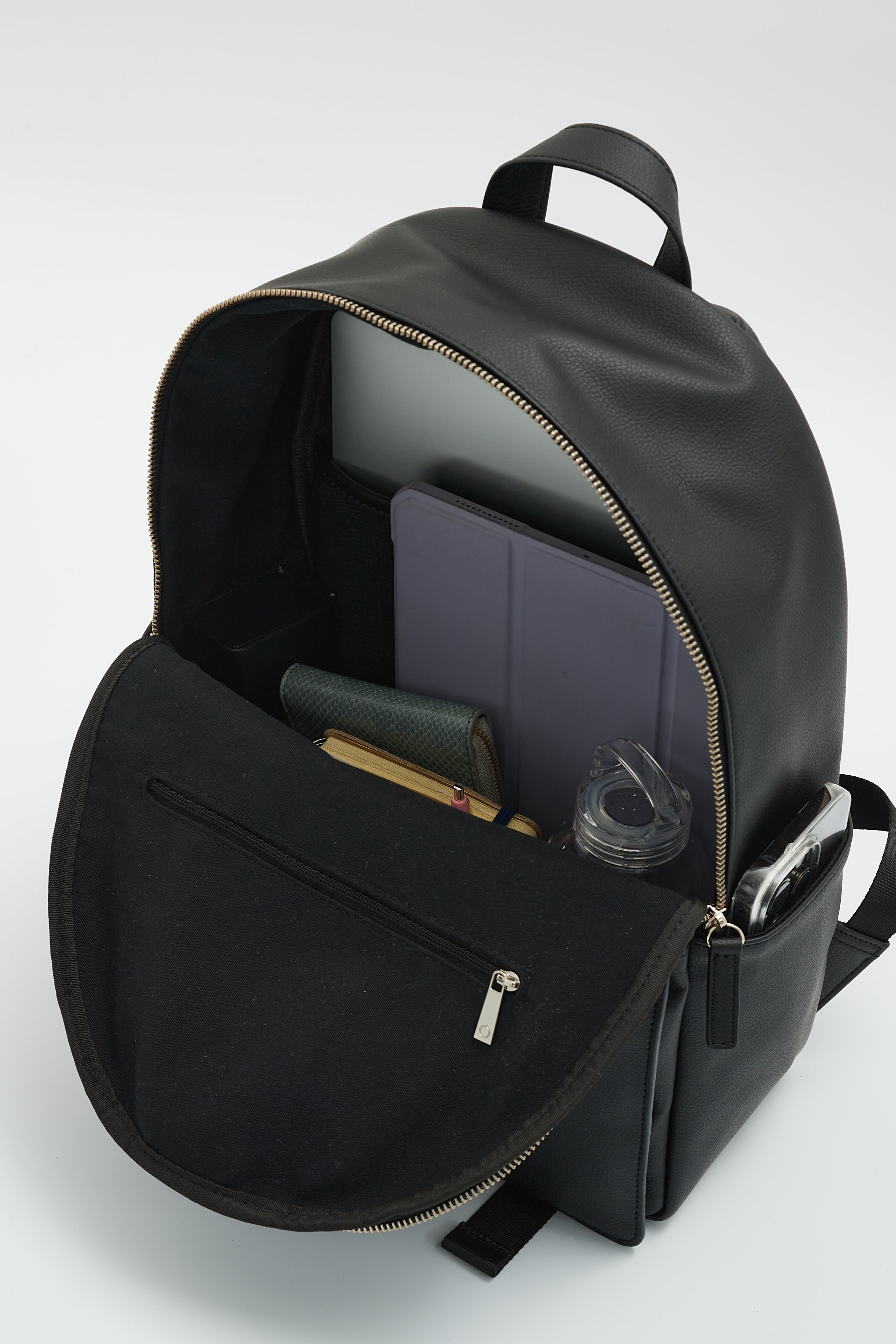 国産アップルレザー製リュックサック「Apple Rucksack」 | LOVST TOKYO