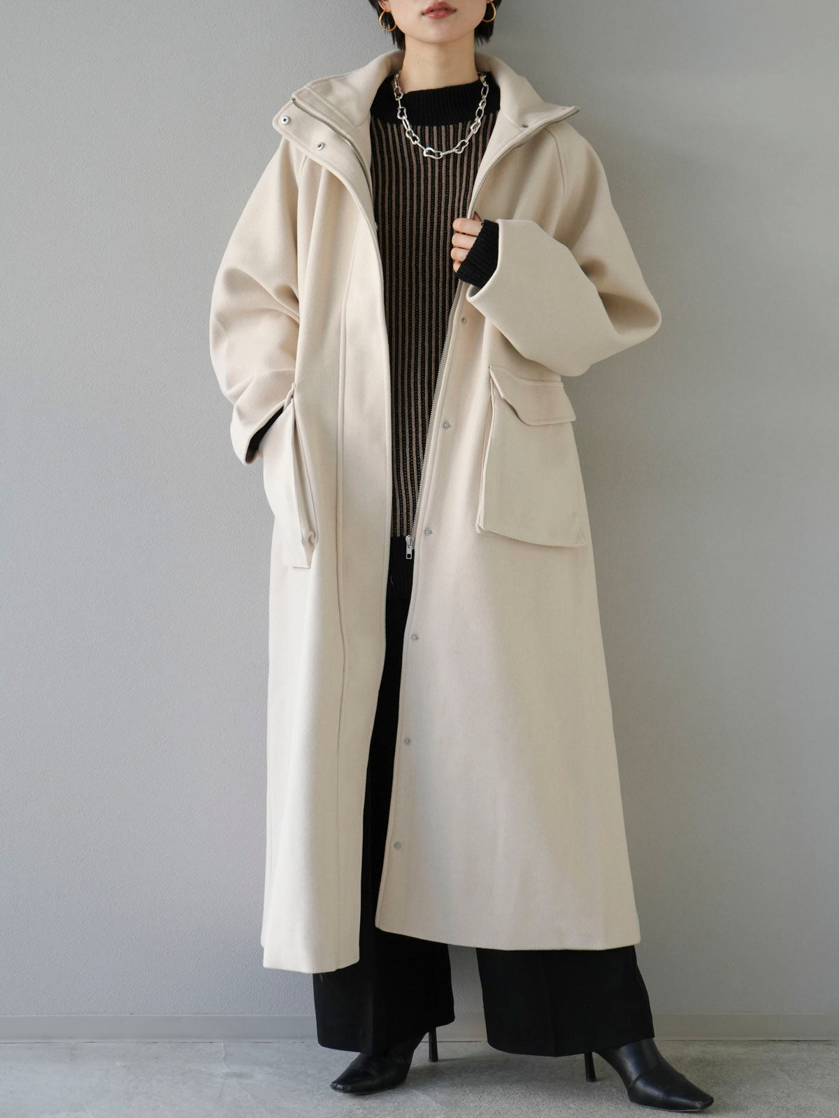予約]ウールタッチスタンドカラージップコート/アイボリー – Lumier