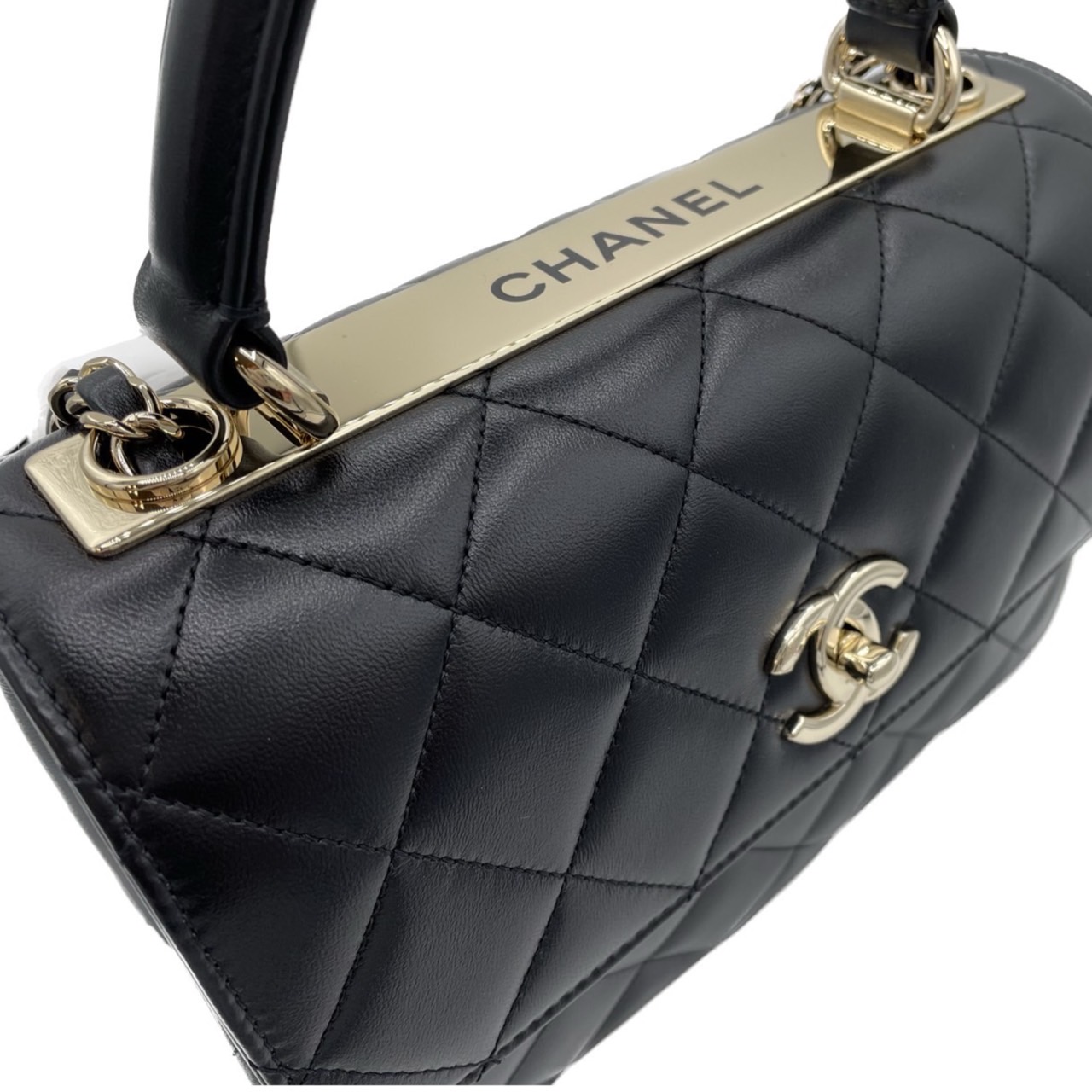 シャネル トップハンドル フラップ バッグ A92236 ラムスキン ブラック