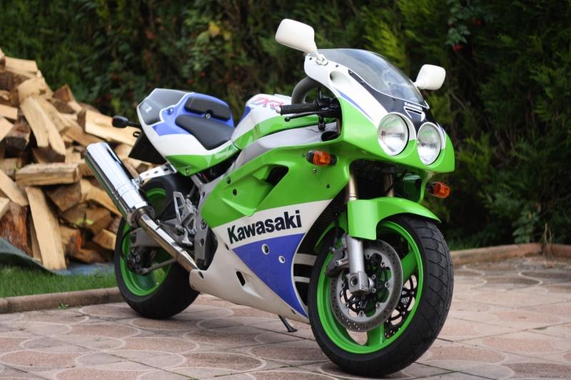 Kawasaki ZXR 750 R Ninja ZX-7R specs, quarter mile, lap times