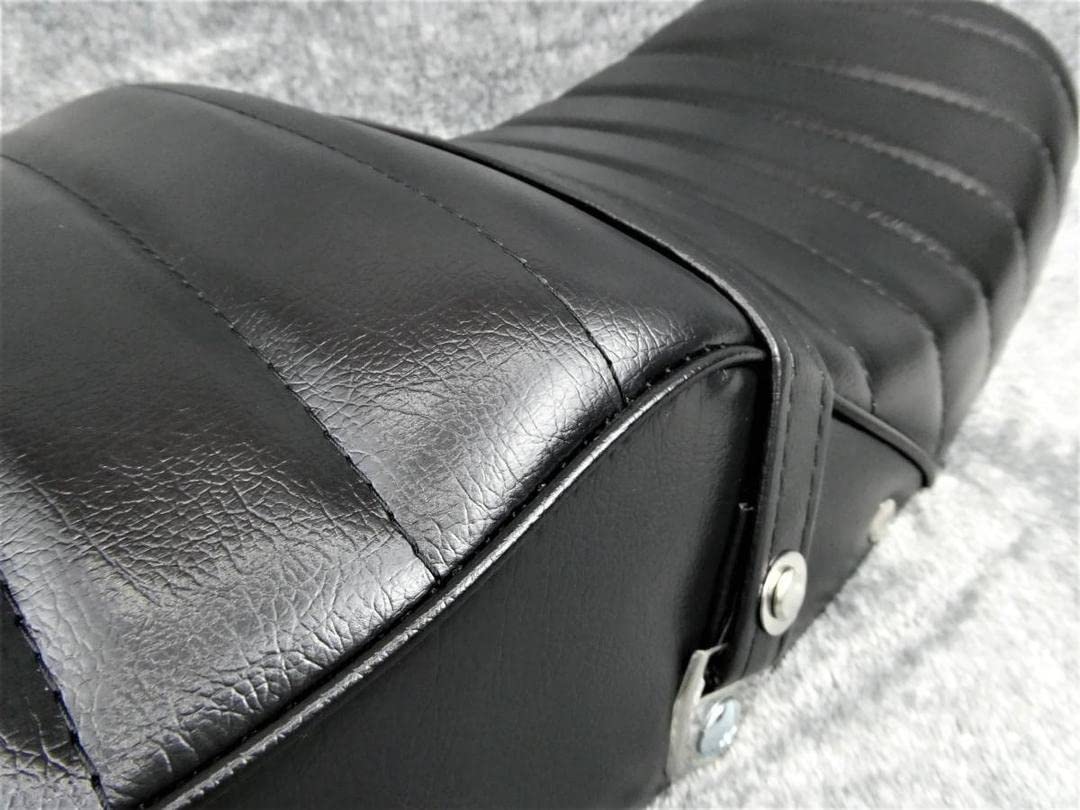 Amazon | CB750K 黒皮 鋲打ち 変形 タックロールシート/カスタムパーツ