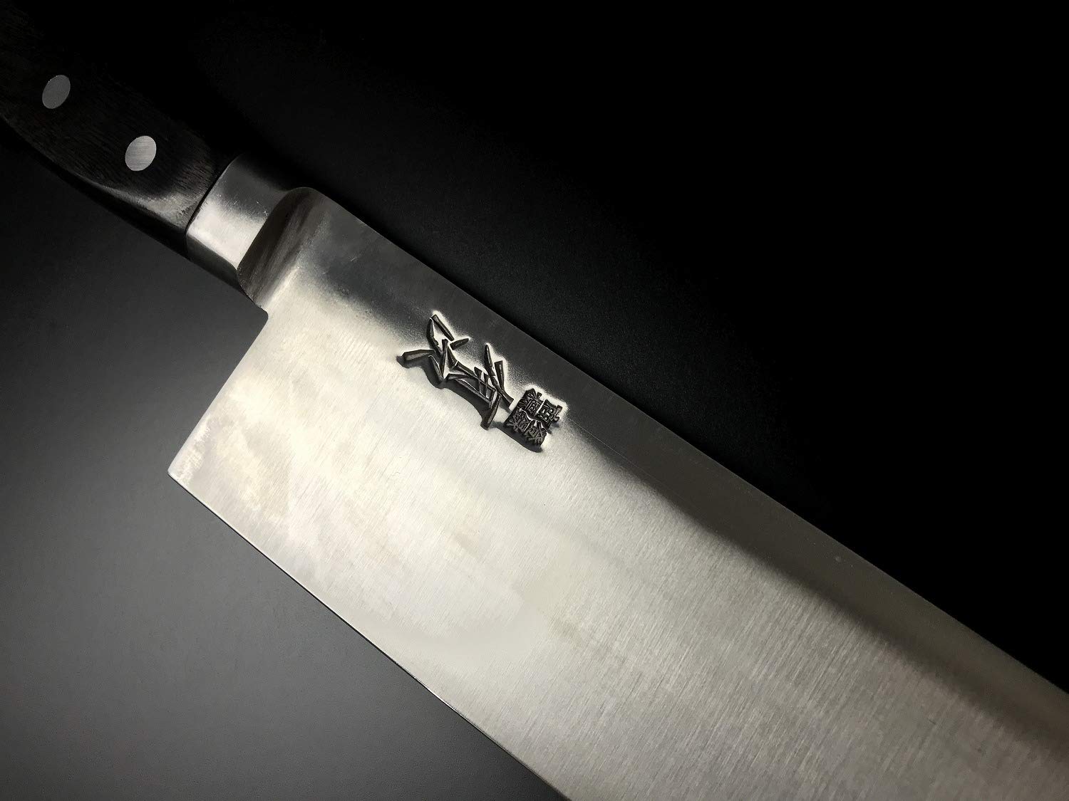 Amazon | 有次 包丁 牛刀 330mm 日本製 S合金鋼 築地 ARITSUGU 黒木柄