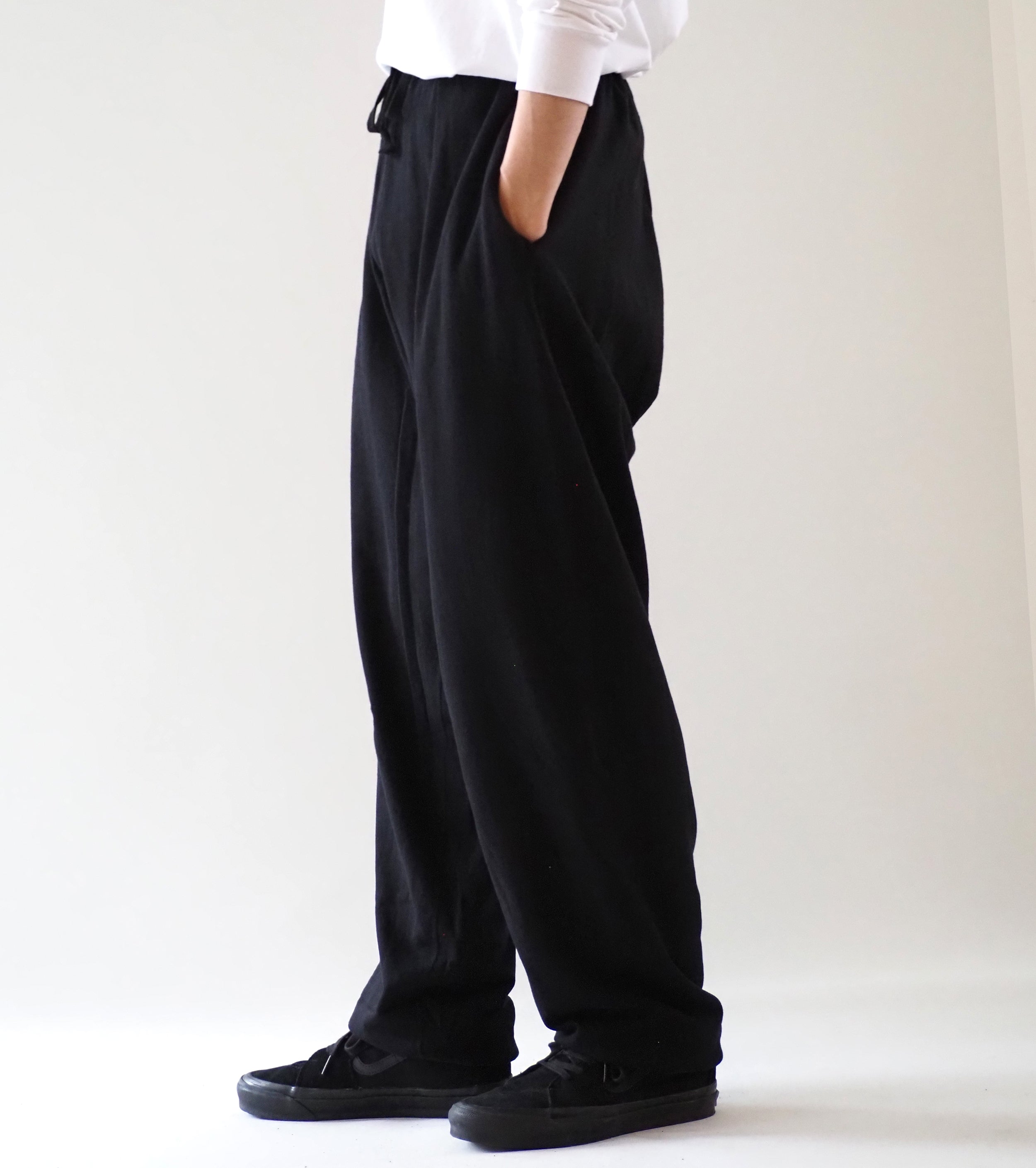 COMOLI LW コットン 裏毛 パンツ , Black – Navyblue