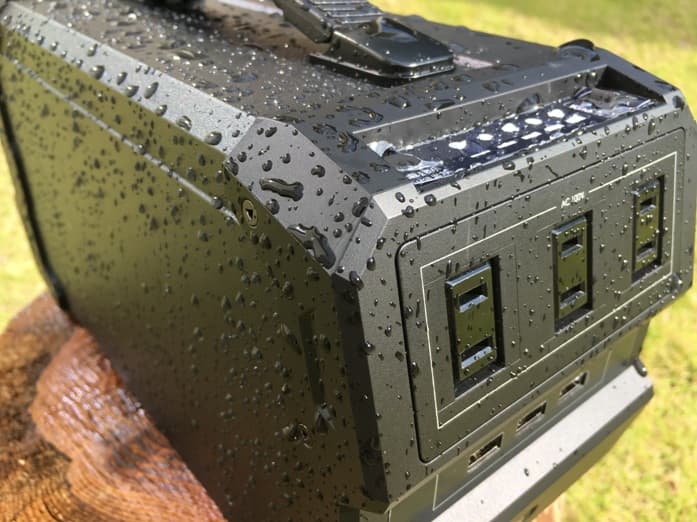 LUCITA エナーボックスSPを徹底レビュー！冬キャンプ・車中泊で大活躍