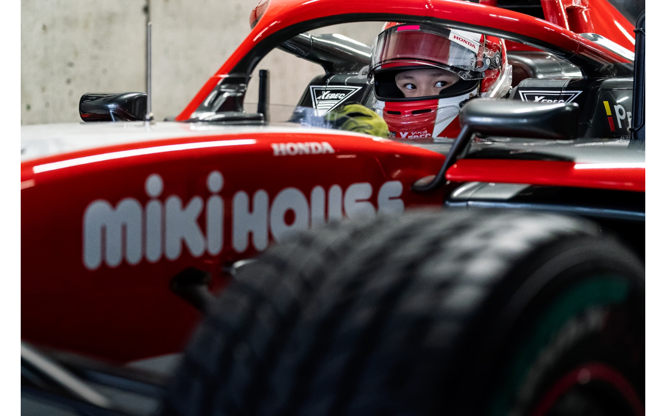 夢はF1世界チャンピオン」Juju選手、Lenovo Legion 公式アンバサダー