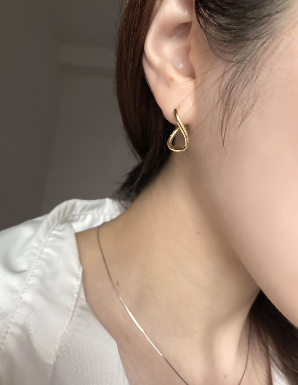 ウェーブフープピアス シルバー925 – 金属アレルギー対応の