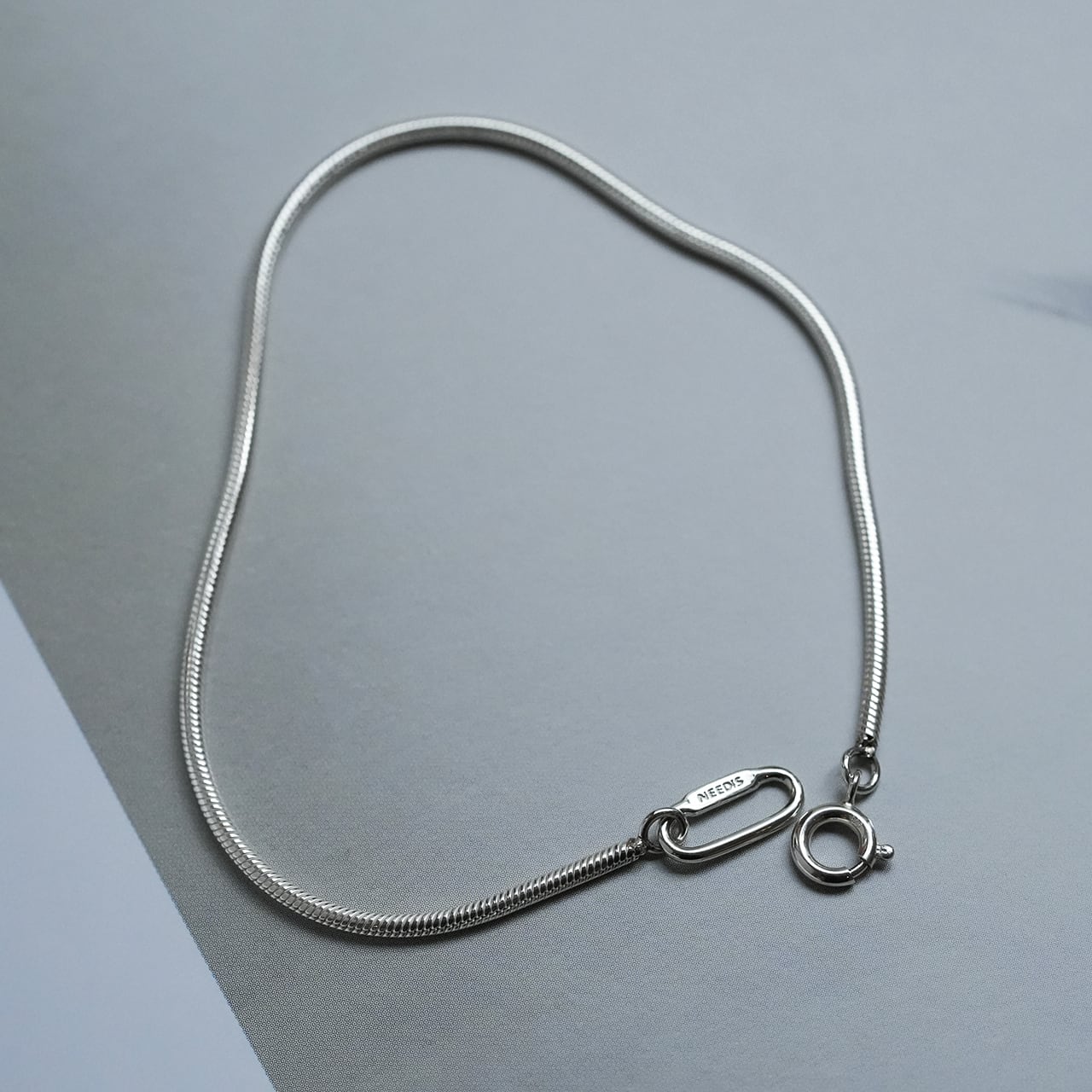NEEDIS Snake Chain Bracelet 1.6mm￥9,020～￥9,845 – NEEDIS | ニー