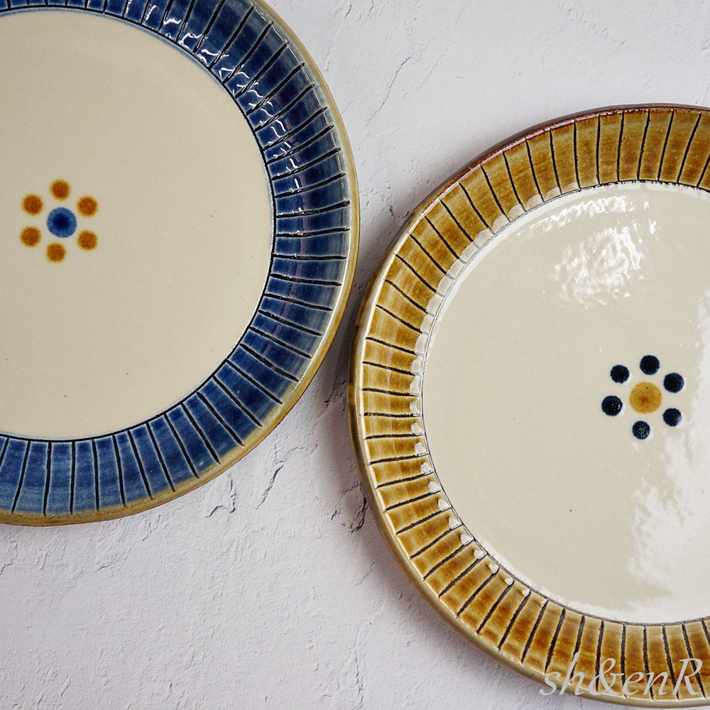 やちむん 7寸プレート 7寸皿 線彫り花ぐー あめ 陶眞窯 沖縄 焼物