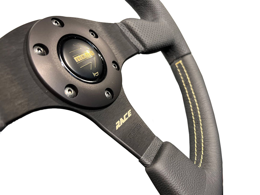 MOMO（モモ） ステアリング RACE NOTO BLACK/GOLD 35 350mm レース