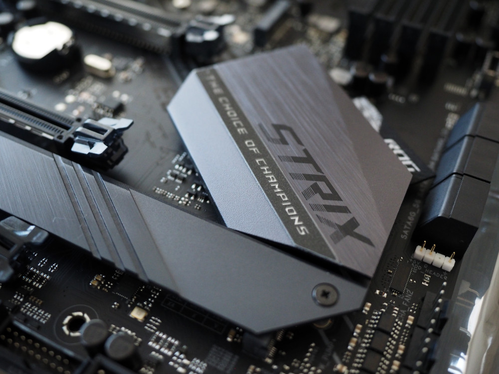 9世代Core i用マザーボード「ASUS ROG STRIX Z390-F GAMING」を買っ