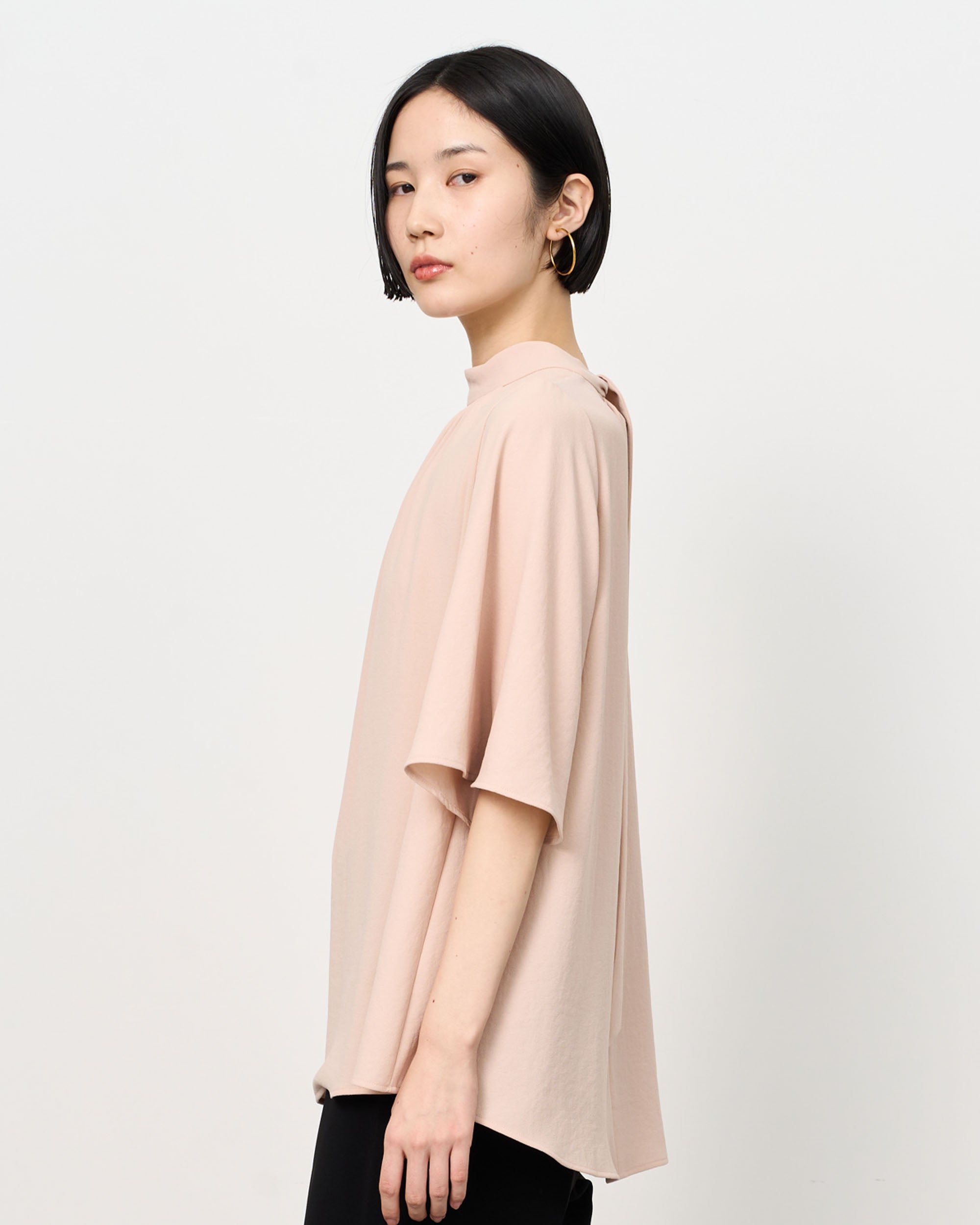 ジョーゼットバックリボンフレアスリーブブラウス - SOÉJU online