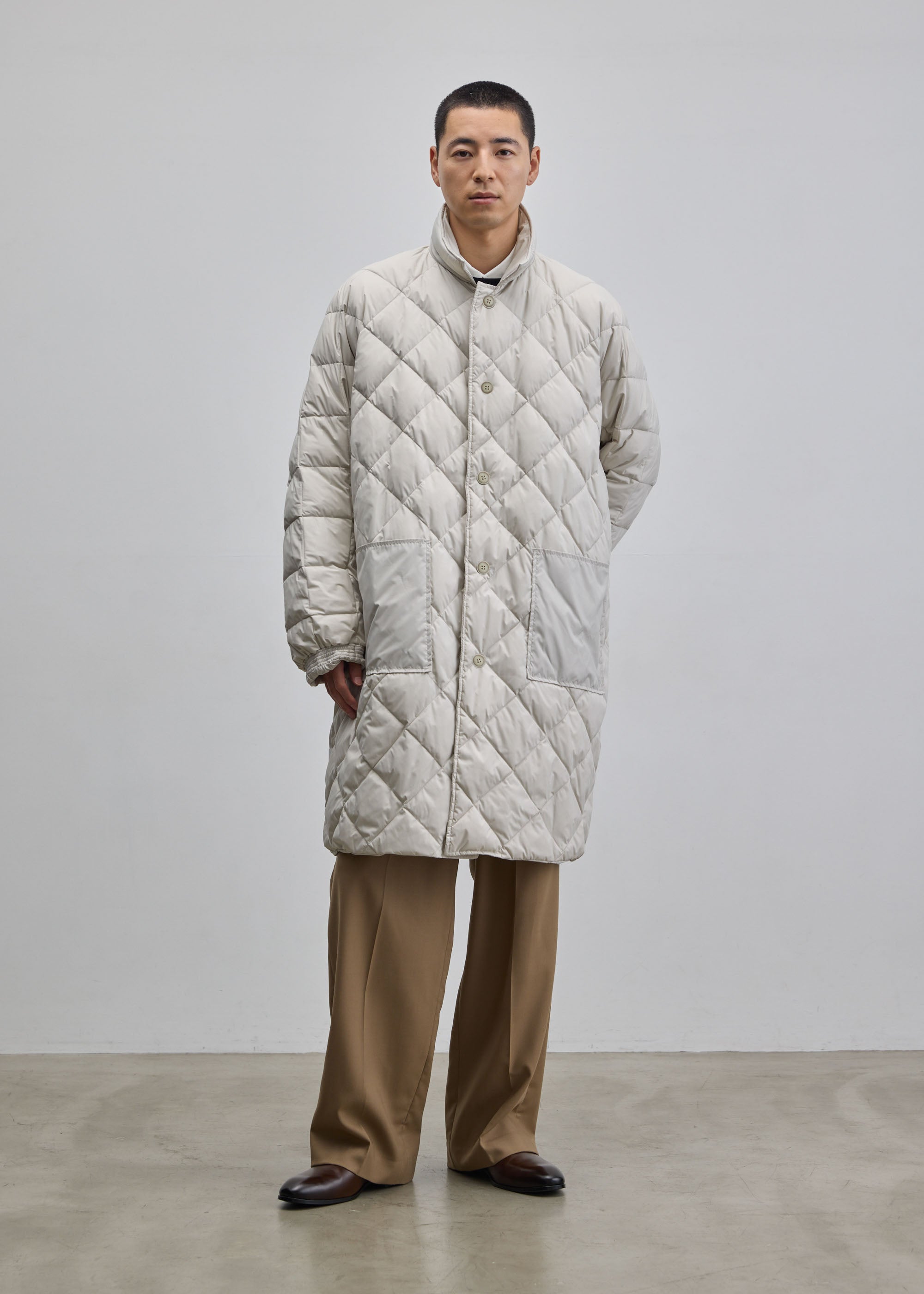 TAION / ステンカラーダウンコート｜SOÉJU k - SOÉJU online store