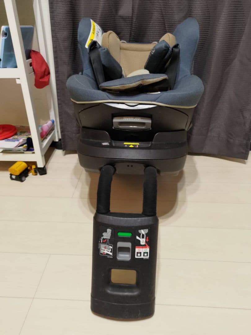 fu エールベベ ISOFIX クルット6i プレミアム デニムブルー 美品】エールベベ クルット4 Oui2 ISOFIX デニムブルー BF896 - メルカリ
