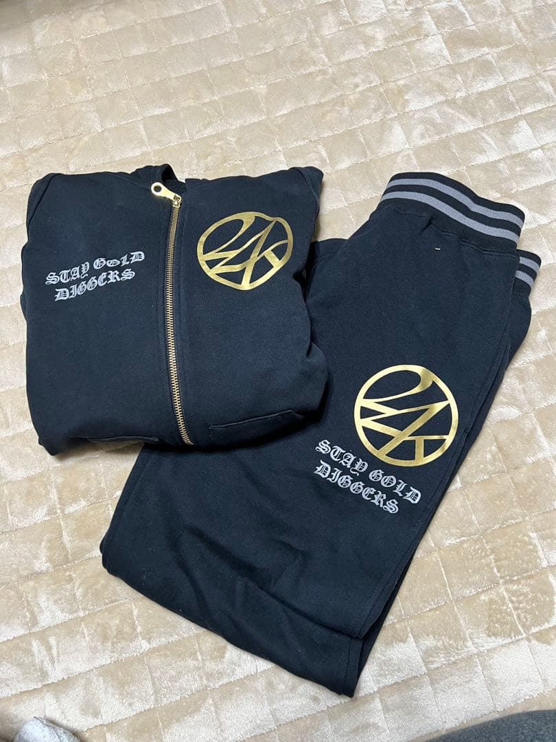 ★EXILE 24karats STAY GOLD 2006 ジャージ上下★ ☆EXILE 24karats STAY GOLD 2006 ジャージ上下☆ - メルカリ